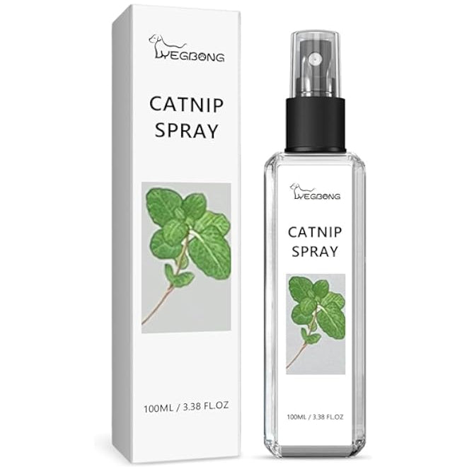 Catnip spray bottle and packaging with 'Wegoing' branding on a white background