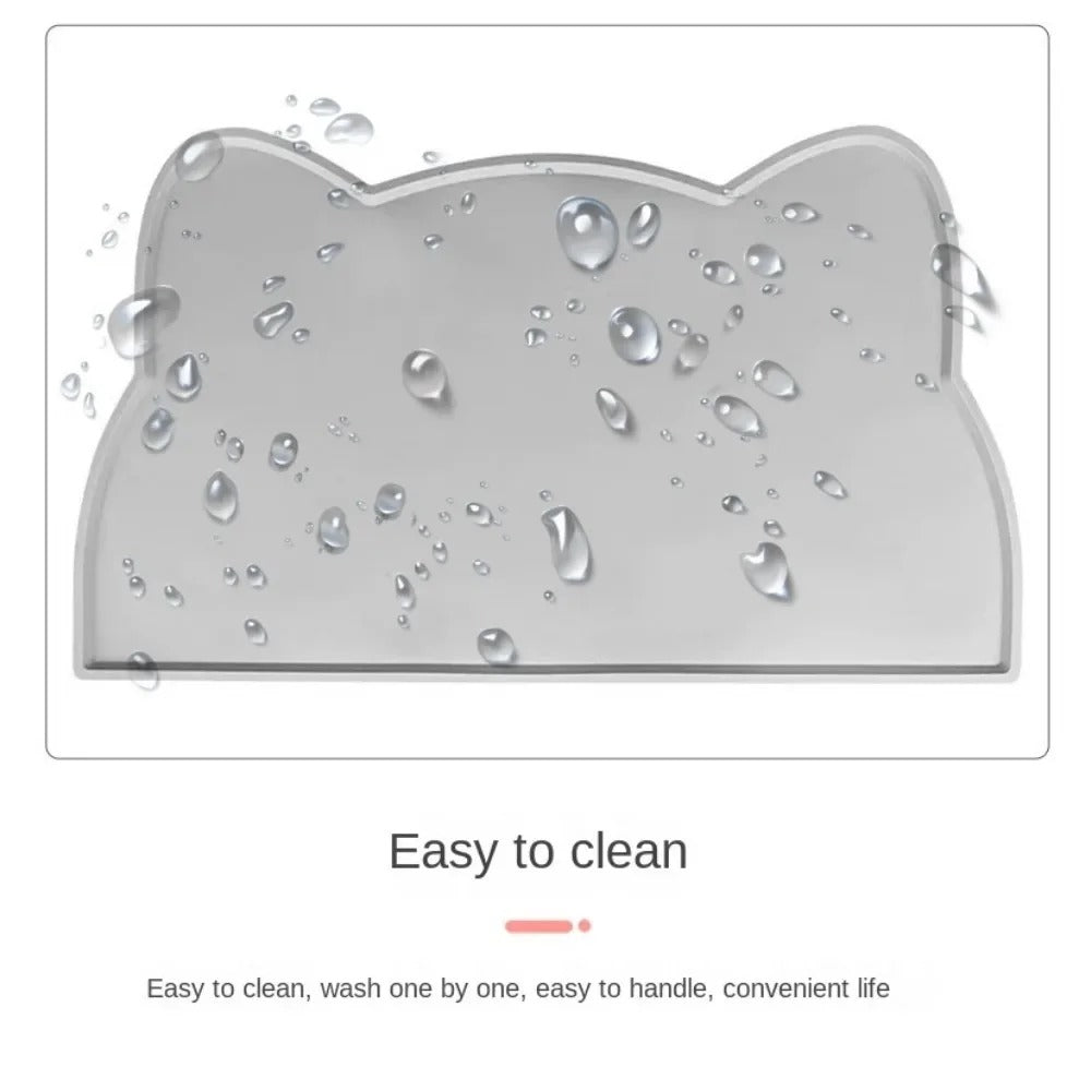 Transparent silicone mat with water droplets and text 'Easy to clean' on a white background